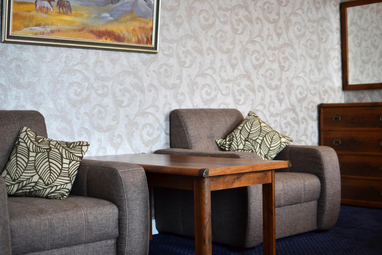 Kera Hotel Nesterenki Eksteriør billede